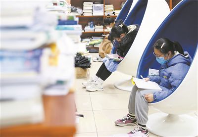 考研熱度依舊 人才需求正旺